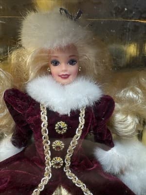 1996 Happy Holidays Special Edition Barbie NIB Winter Dress Purple Eyes Blonde - Thumbnail 3