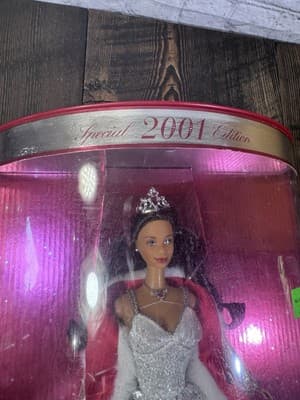 Holiday Celebration Barbie African American Doll Special 2001 Edition 50305 - Thumbnail 12