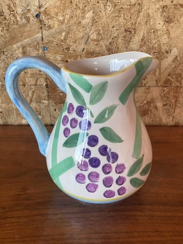 Oggi Corporation USA Pitcher Vi Rage Grapes Wine Vineyard - Thumbnail 2