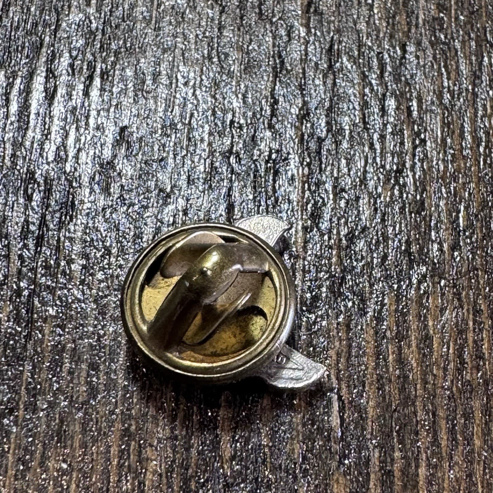 WWII military Air Depot SAAD AAF Honorable Discharge Wings Pin - Thumbnail 3