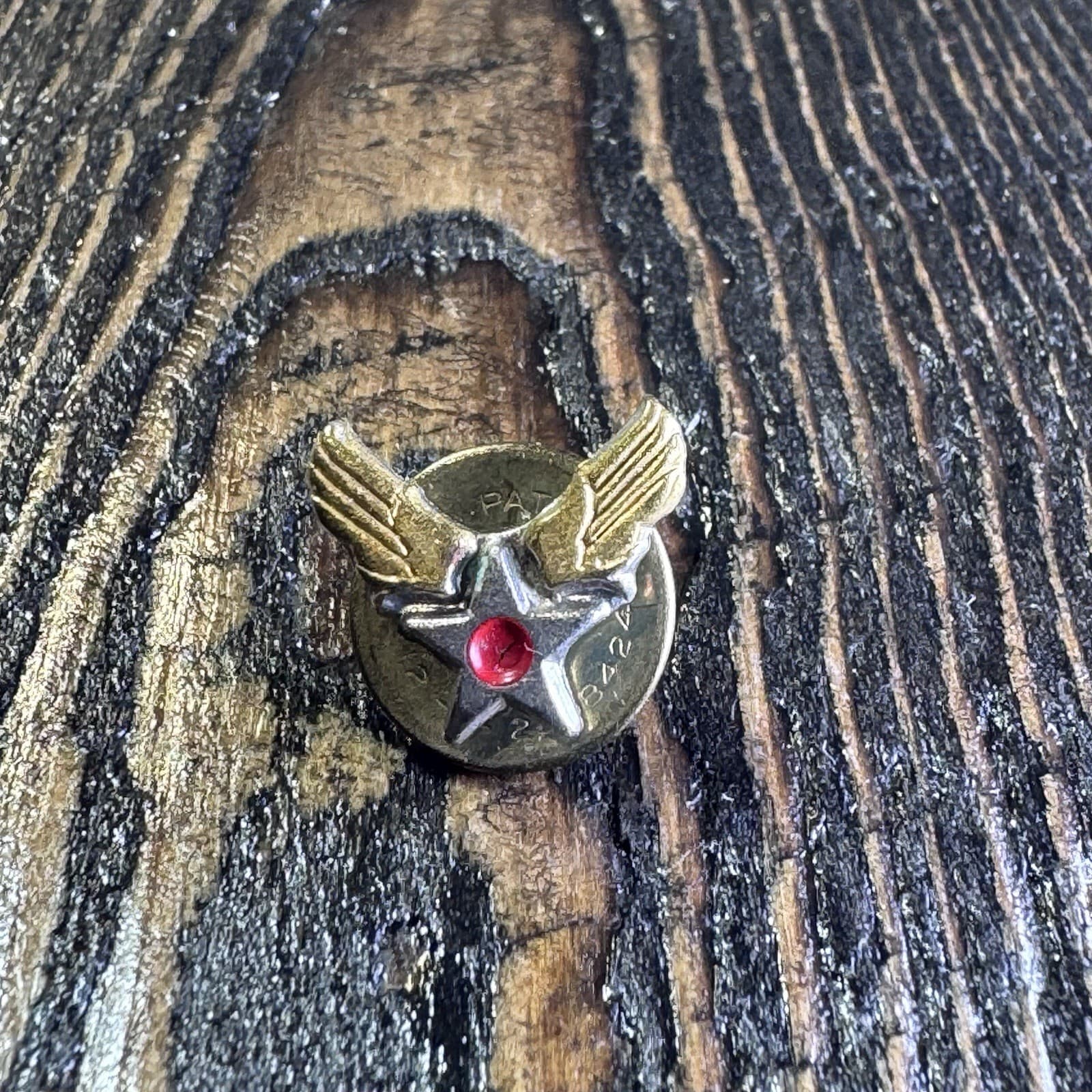 WWII military Air Depot SAAD AAF Honorable Discharge Wings Pin