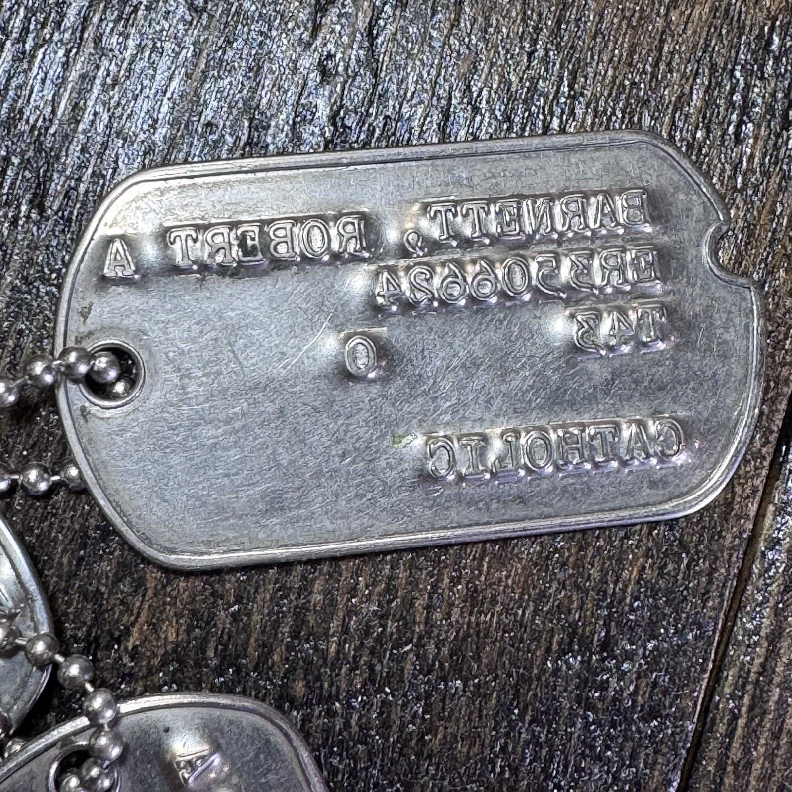 Set Of 4 WWII US Catholic Robert A Barnett soldier ID dog tags Military Notched - Thumbnail 9