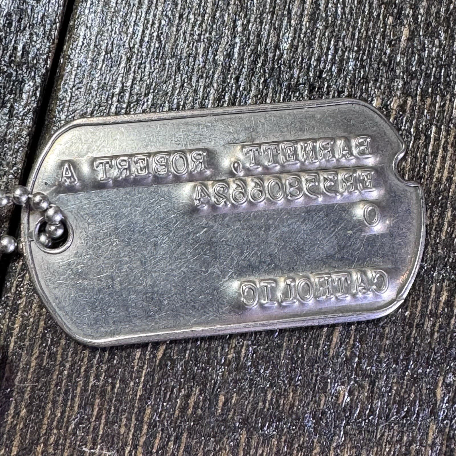 Set Of 4 WWII US Catholic Robert A Barnett soldier ID dog tags Military Notched - Thumbnail 7