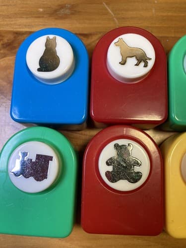 Lot Of 6 Paper Hole Puncher Carol Wright Gifts Heart Bear Cat Dog Dinosaur Train - Thumbnail 3