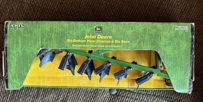 Vintage 1999 John Deere #5095 ERTL Six-Button Plow 1/16 Scale Farm Equipment - Thumbnail 8