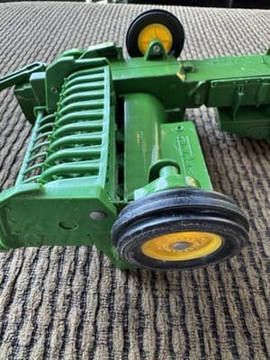 Vintage ERTL John Deere 348 SQUARE BALER 1995 - 1/16 SCALE #5911 Farm Equipment - Thumbnail 17
