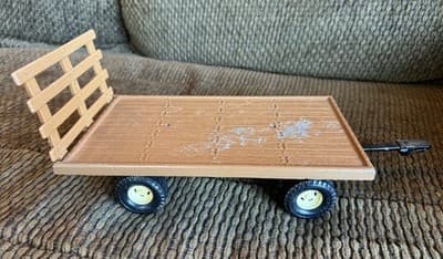 Vintage 1991 ERTL John Deere Hay Wagon - 1/16 Scale - Diecast Metal, Model #5674 - Thumbnail 8