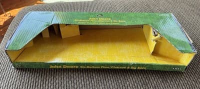 Vintage 1999 John Deere #5095 ERTL Six-Button Plow 1/16 Scale Farm Equipment - Thumbnail 9