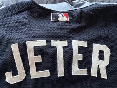 Derek Jeter Jersey 100th Anniversary 2003 World Series XL Majestic 2 Patches - Thumbnail 15