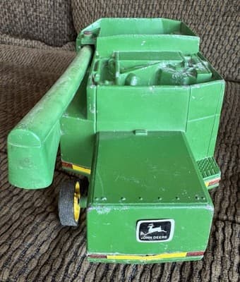Vintage Ertl John Deere 9500 Combine with Corn/Grain Heads, Diecast 1/28 Scale - Thumbnail 12