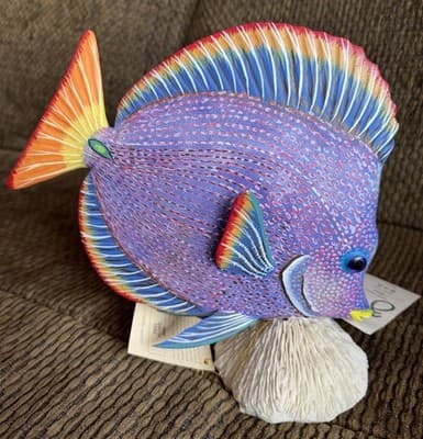 Vintage Nature Crafts Hand Carved And Painted Wood Fish Sculpture “Sailfin Tang” - Thumbnail 9