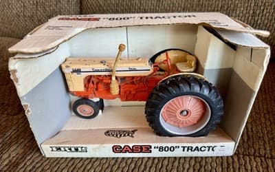 Vintage 1958 Ertl 1/16 Case 800 Diesel Tractor, Made In 1991
