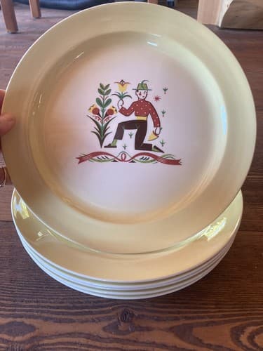 Swiss Provincial Taylor Smith & Taylor China 10522 Yellow Farmer 6 Dinner Plates