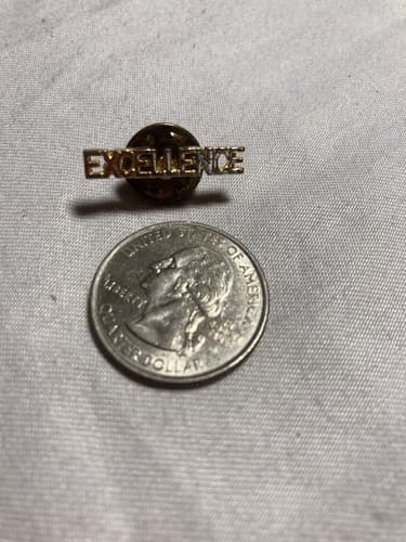 American Airlines AA Lapel Hat Tie Pin Vintage Agent Excellence Award - Thumbnail 3