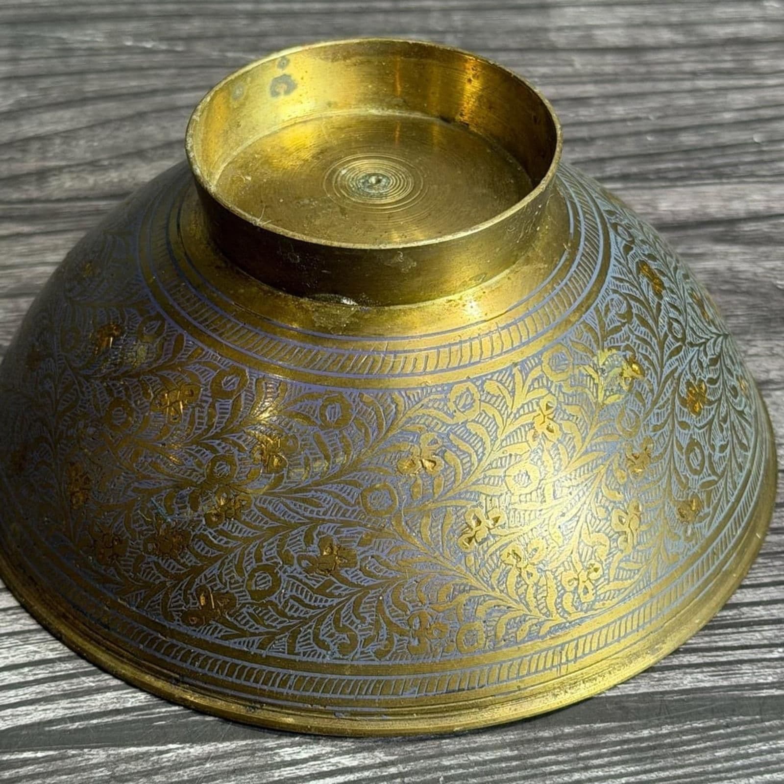 Vintage Etched Brass Pedestal Bowl with Floral Engravings - Thumbnail 6