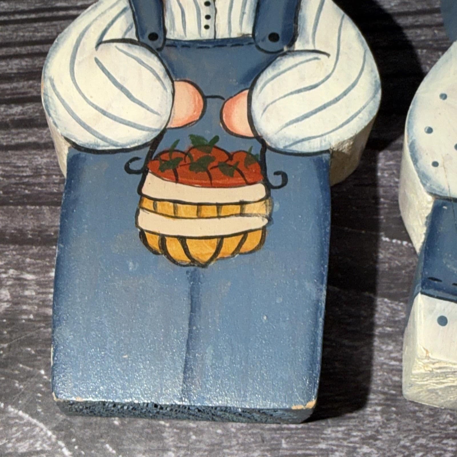 Vintage Wooden Amish Figures Man & Woman Miniatures - Thumbnail 5