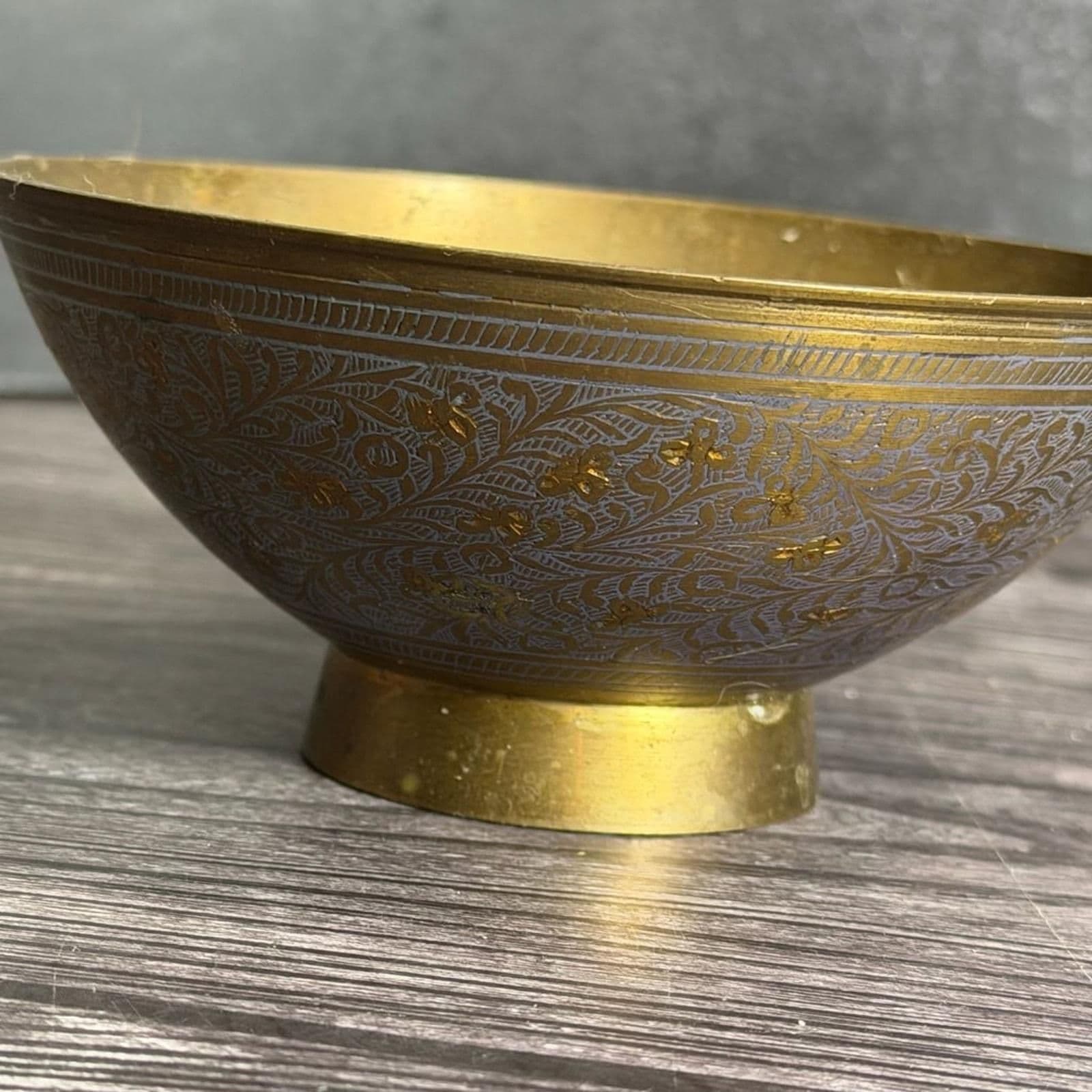 Vintage Etched Brass Pedestal Bowl with Floral Engravings - Thumbnail 4