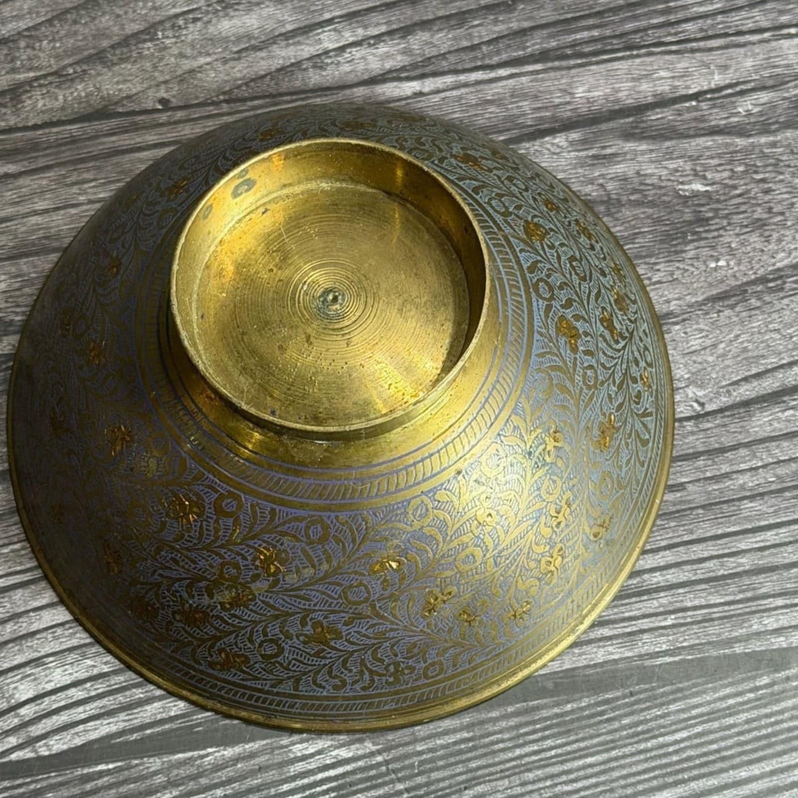 Vintage Etched Brass Pedestal Bowl with Floral Engravings - Thumbnail 5