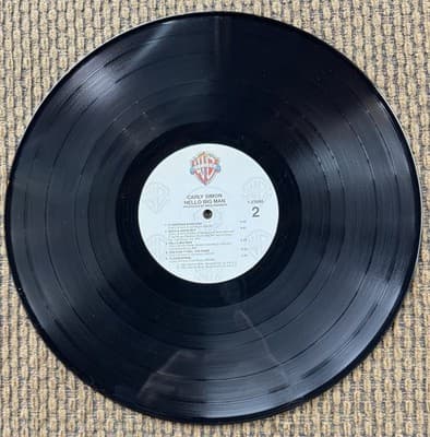 Carly Simon ‎2 Vinyl Records, No Secrets, 1974 / Hello Big Man, 1983 - Thumbnail 14