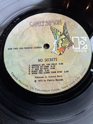 Carly Simon ‎2 Vinyl Records, No Secrets, 1974 / Hello Big Man, 1983 - Thumbnail 8