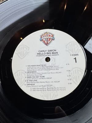 Carly Simon ‎2 Vinyl Records, No Secrets, 1974 / Hello Big Man, 1983 - Thumbnail 15