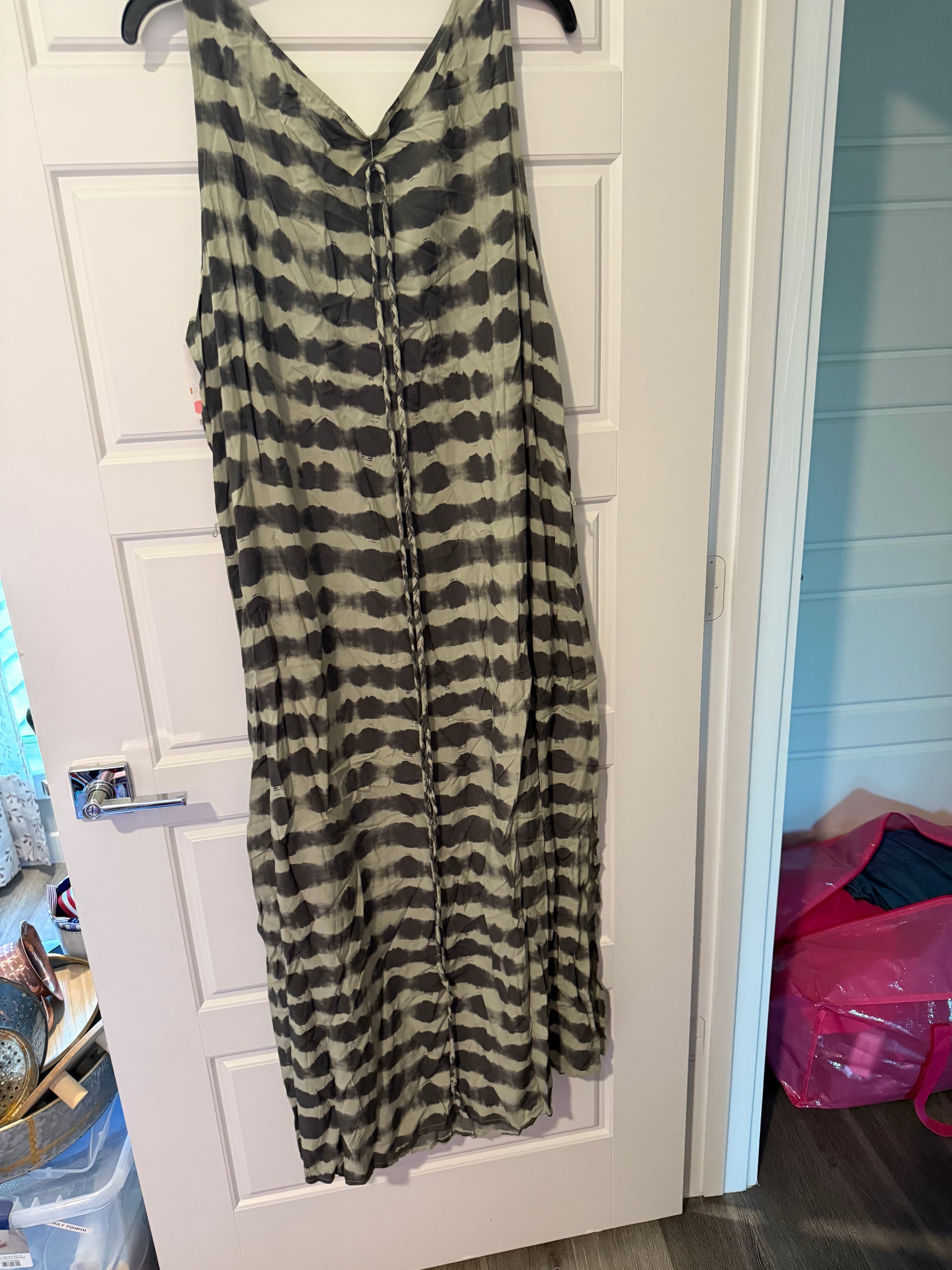 Two by Vince Camuto Tie-Dye Maxi Dress 3X - Thumbnail 3