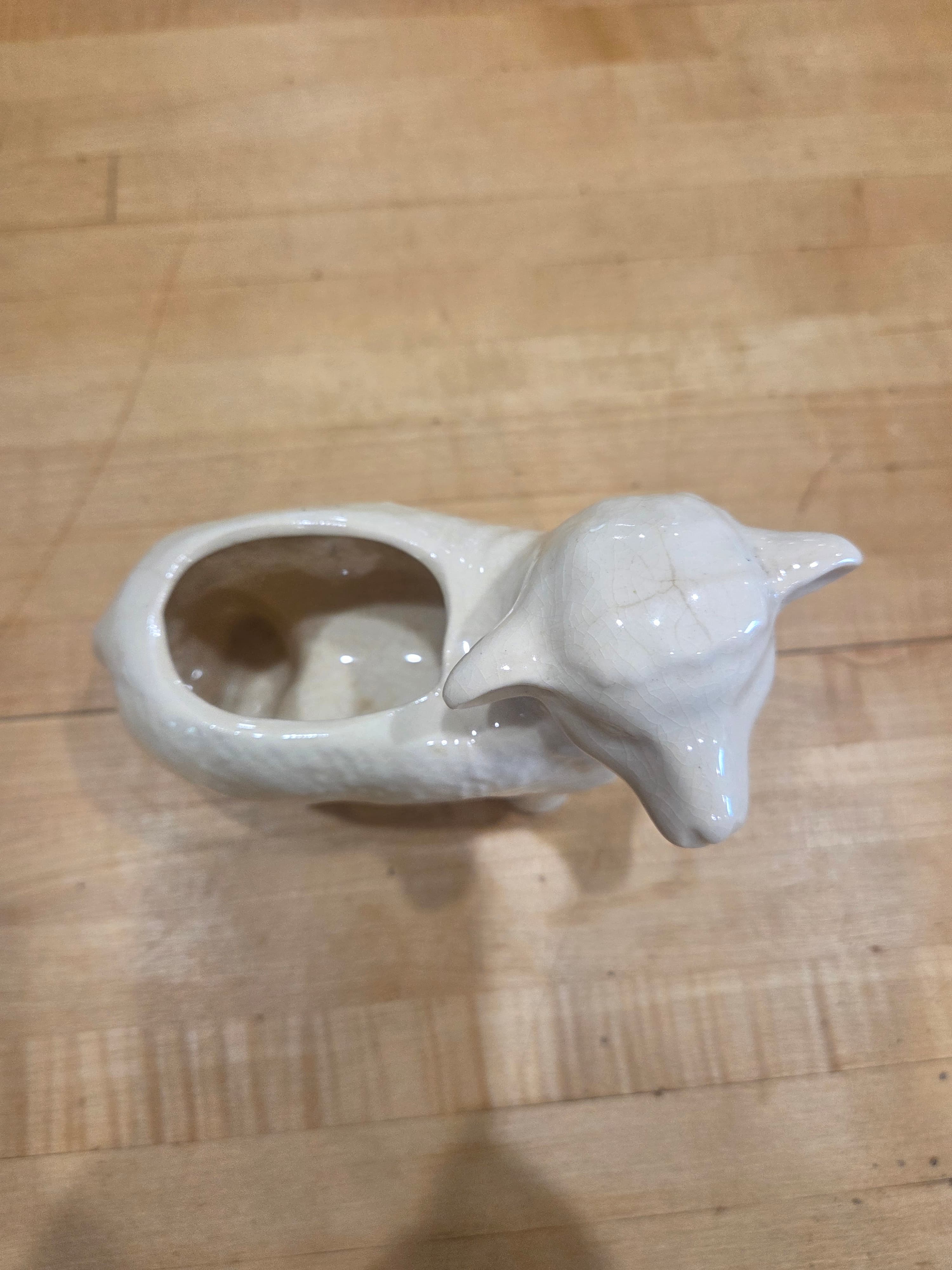 Vintage 1940s Hull Pottery White Lamb Planter USA 965 Nursery Decor - Thumbnail 5