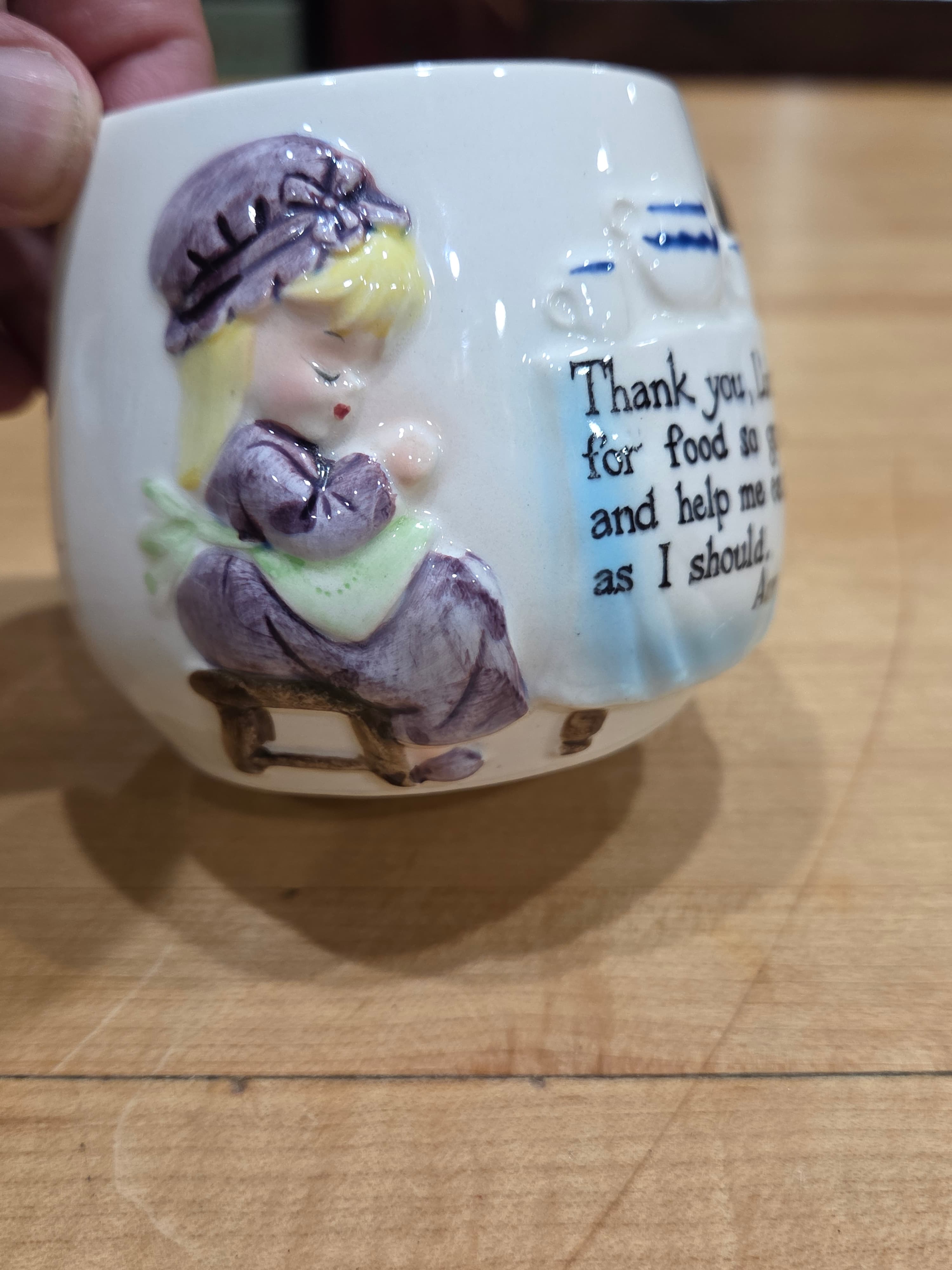 Vintage Enesco Ceramic Childrens Dinner Prayer Mug Girl in Bonnet - Thumbnail 3