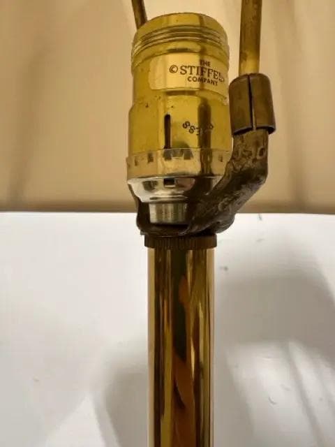 Vintage Stiffel Regency Brass And Taupe Enamel Lamp With Cream Shade - Thumbnail 3