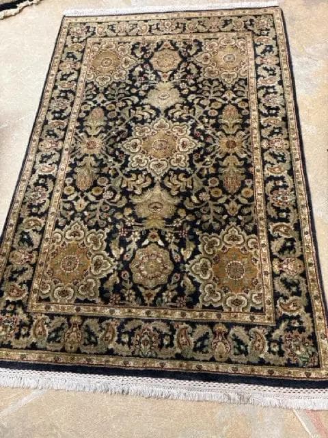 4' x 6' Hand Knotted Persian Rug