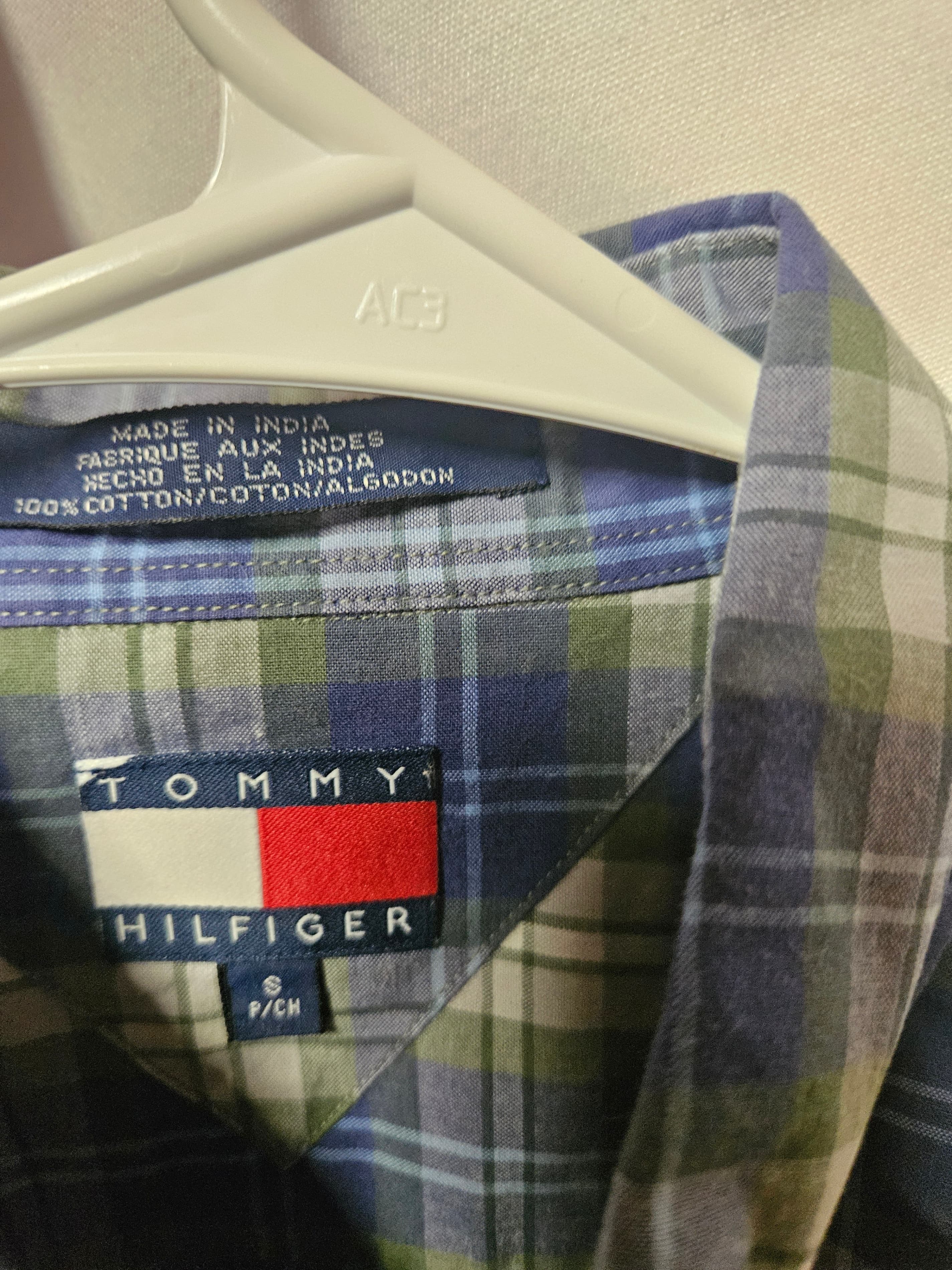 Tommy Hilfiger Plaid Button-Up Shirt Size S - Thumbnail 2