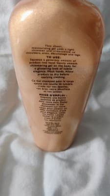 Mary Kay Simply Glowing Shimmering Body Gel 2358 - 3.75 FL Oz - Thumbnail 3