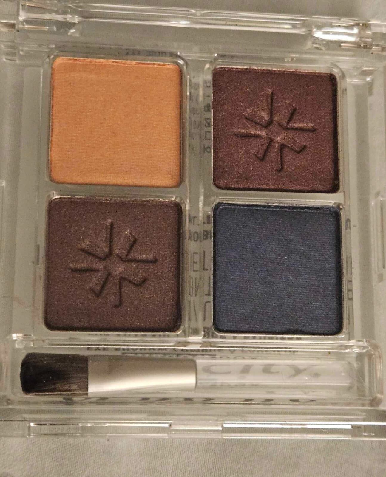 Mary Kay Velocity Eye Shadow Color Quad Palette Box - Heart Throb 481700 - Thumbnail 2