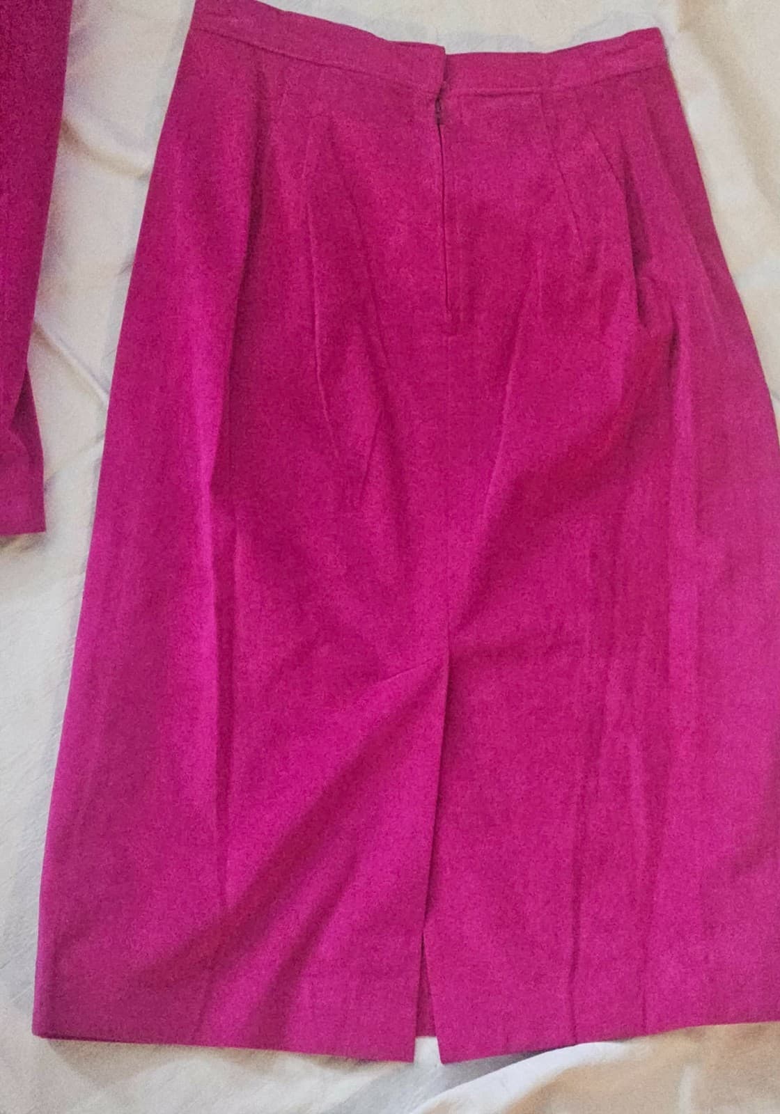 Women's homemade burgandy velvet 2 piece skirt suit size 2-4. - Thumbnail 8