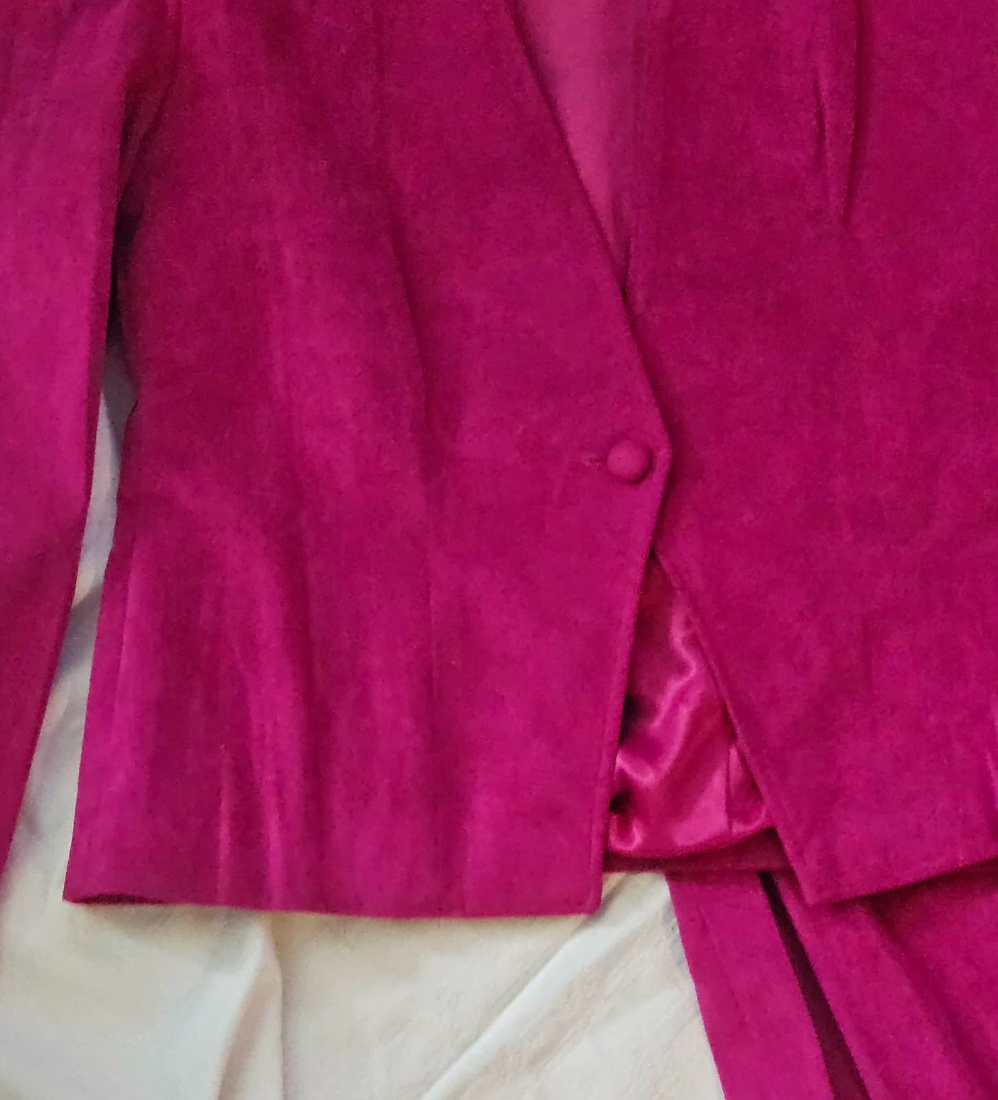 Women's homemade burgandy velvet 2 piece skirt suit size 2-4. - Thumbnail 11