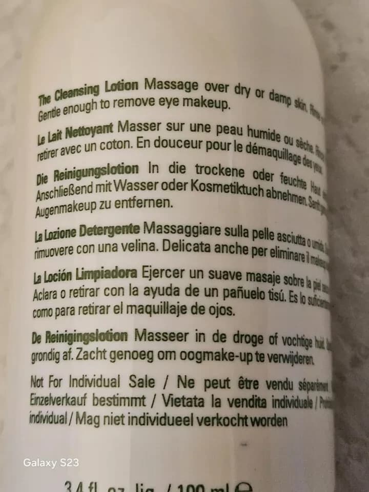 La Mer Creme De La Mer The Cleansing Foam Body Lotion 3.4 Fl Oz - Thumbnail 3
