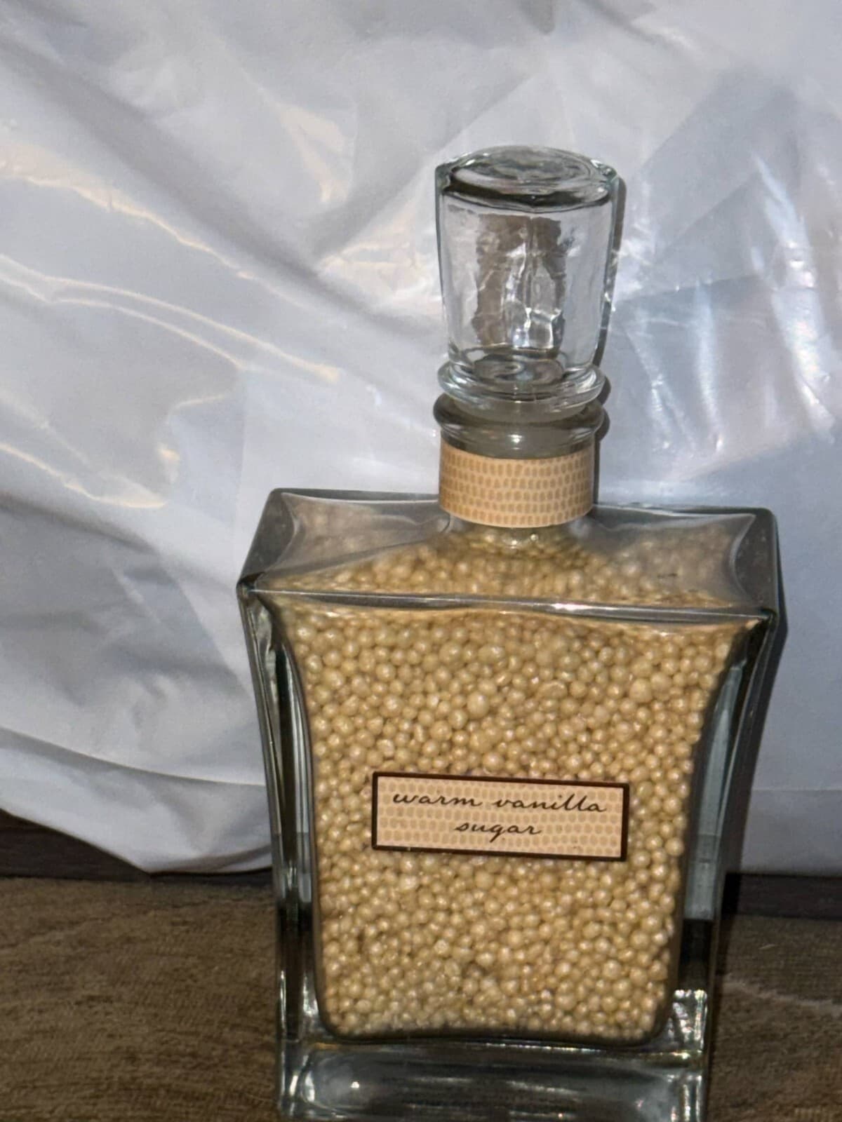 Bath & Body Works Warm Vanilla Sugar Limited Edition Luminous Bath Pearls 6.3 oz - Thumbnail 3