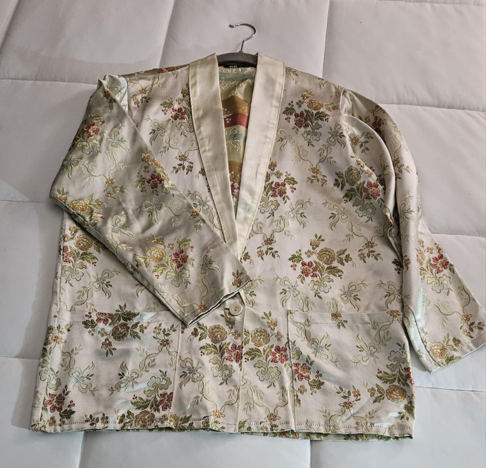 Hasting & Smith Women's Blazer White Floral Embroidered 22" X 21" X 28" Jacket - Thumbnail 7