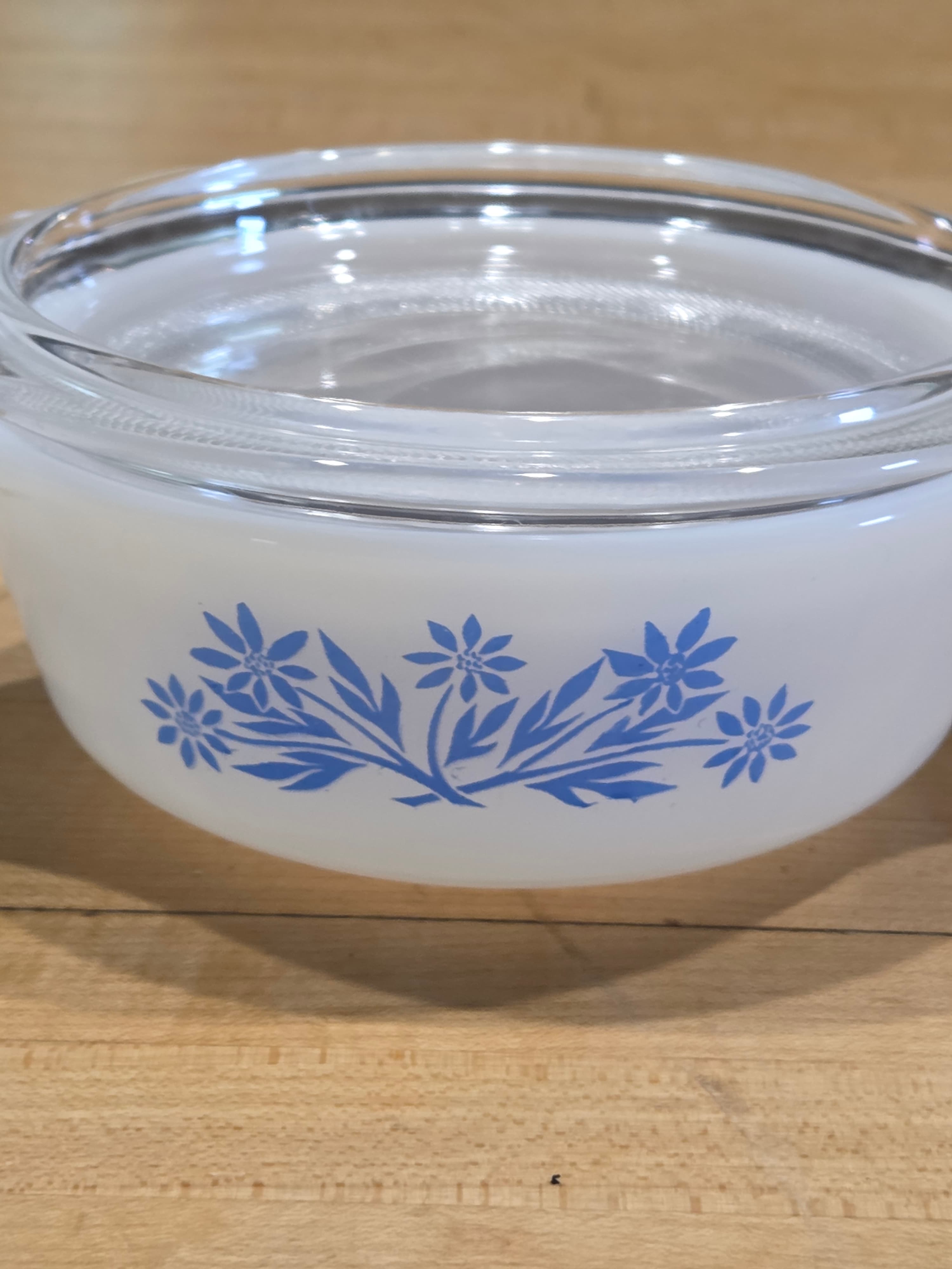 Vintage Fire King Blue Cornflower Milk Glass Lidded Casserole Dish 1 Pint 472 - Thumbnail 3