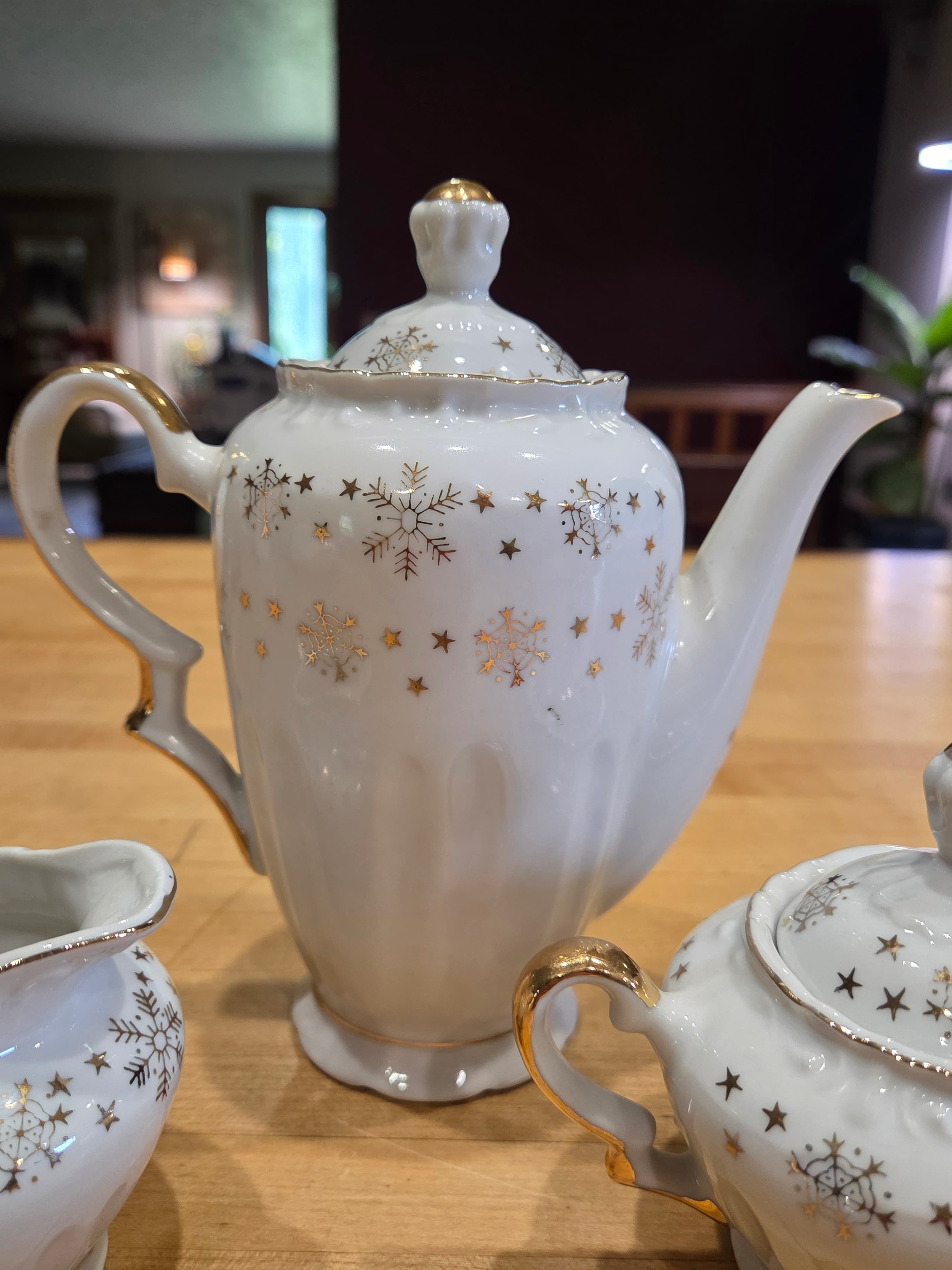 Vintage Gold Snowflake Fine China Teapot Creamer and Sugar Bowl Set Japan - Thumbnail 2