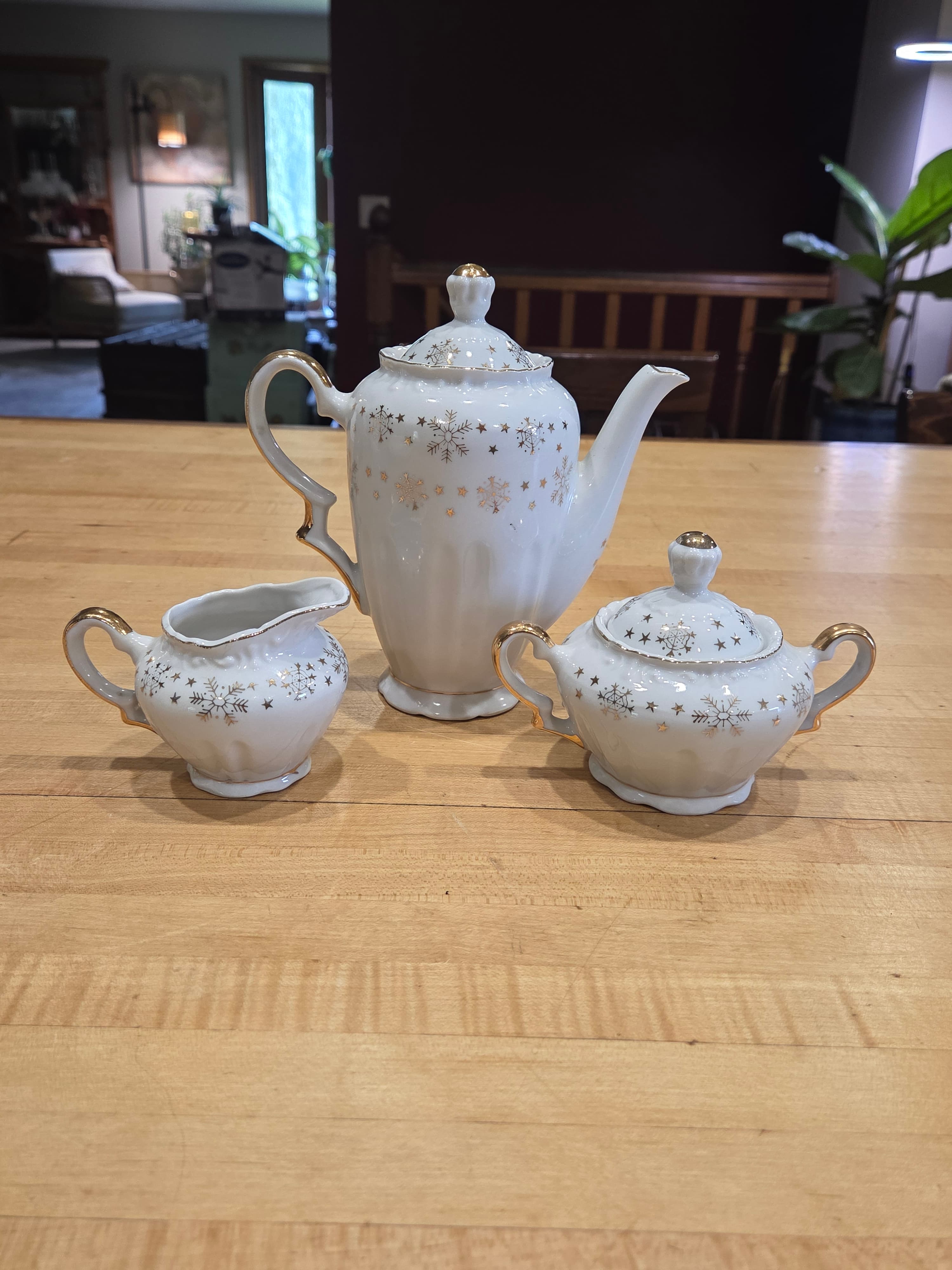Vintage Gold Snowflake Fine China Teapot Creamer and Sugar Bowl Set Japan
