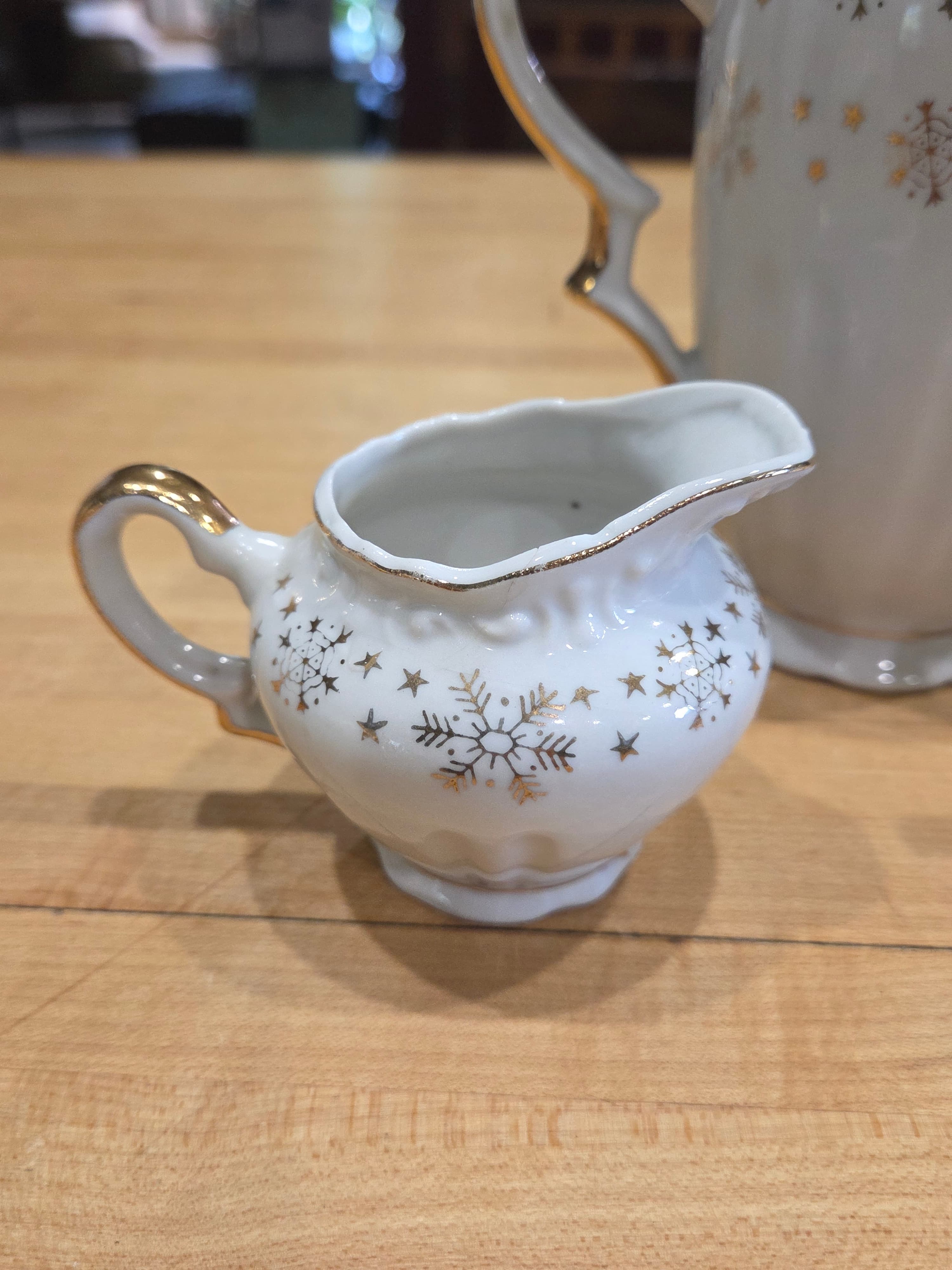 Vintage Gold Snowflake Fine China Teapot Creamer and Sugar Bowl Set Japan - Thumbnail 5