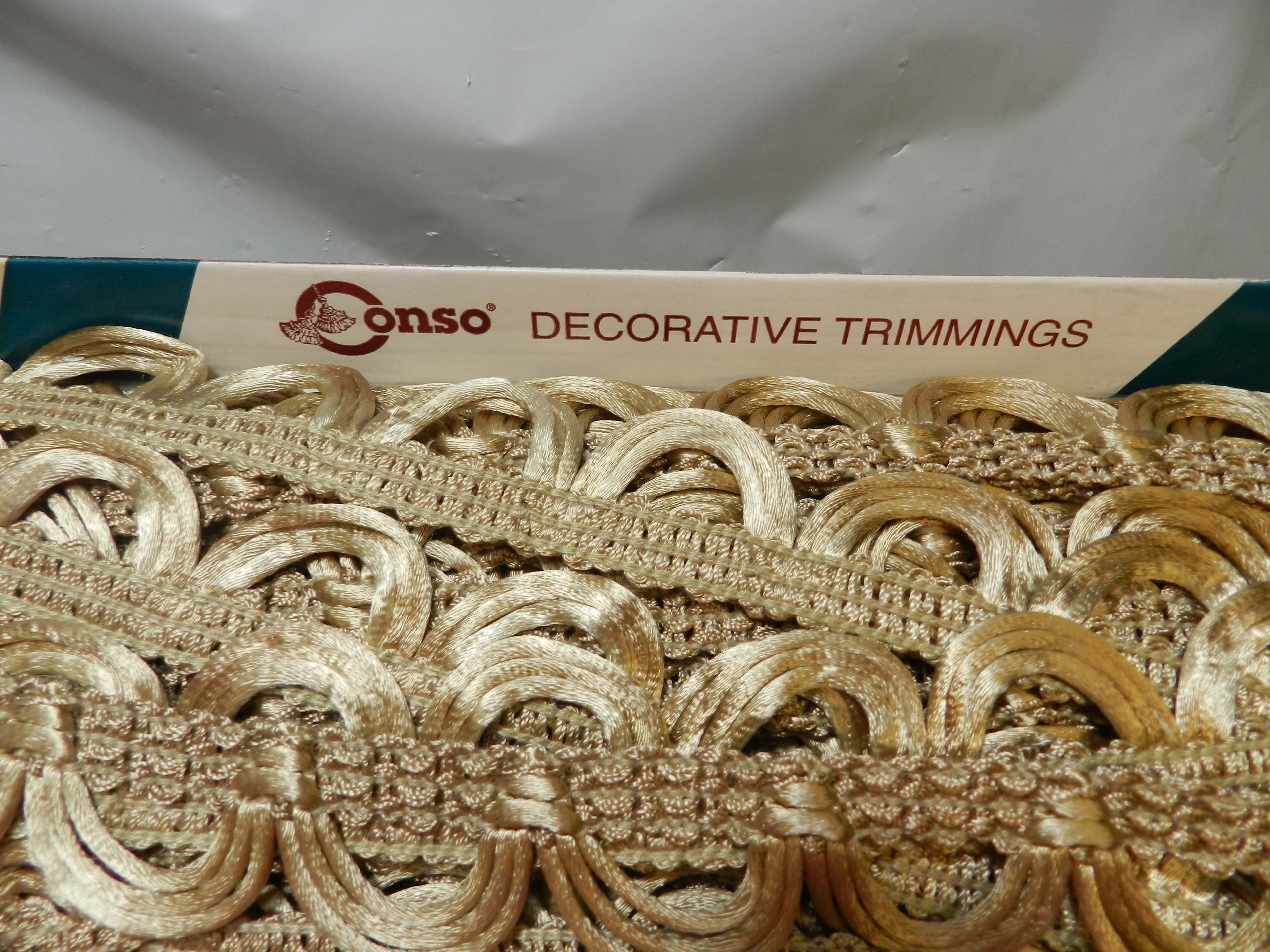 Conso Rayon Rattail Loop Fringe Trim 1 1/2" Antique Gold 24 Yards Rayon (O67JJ) - Thumbnail 2