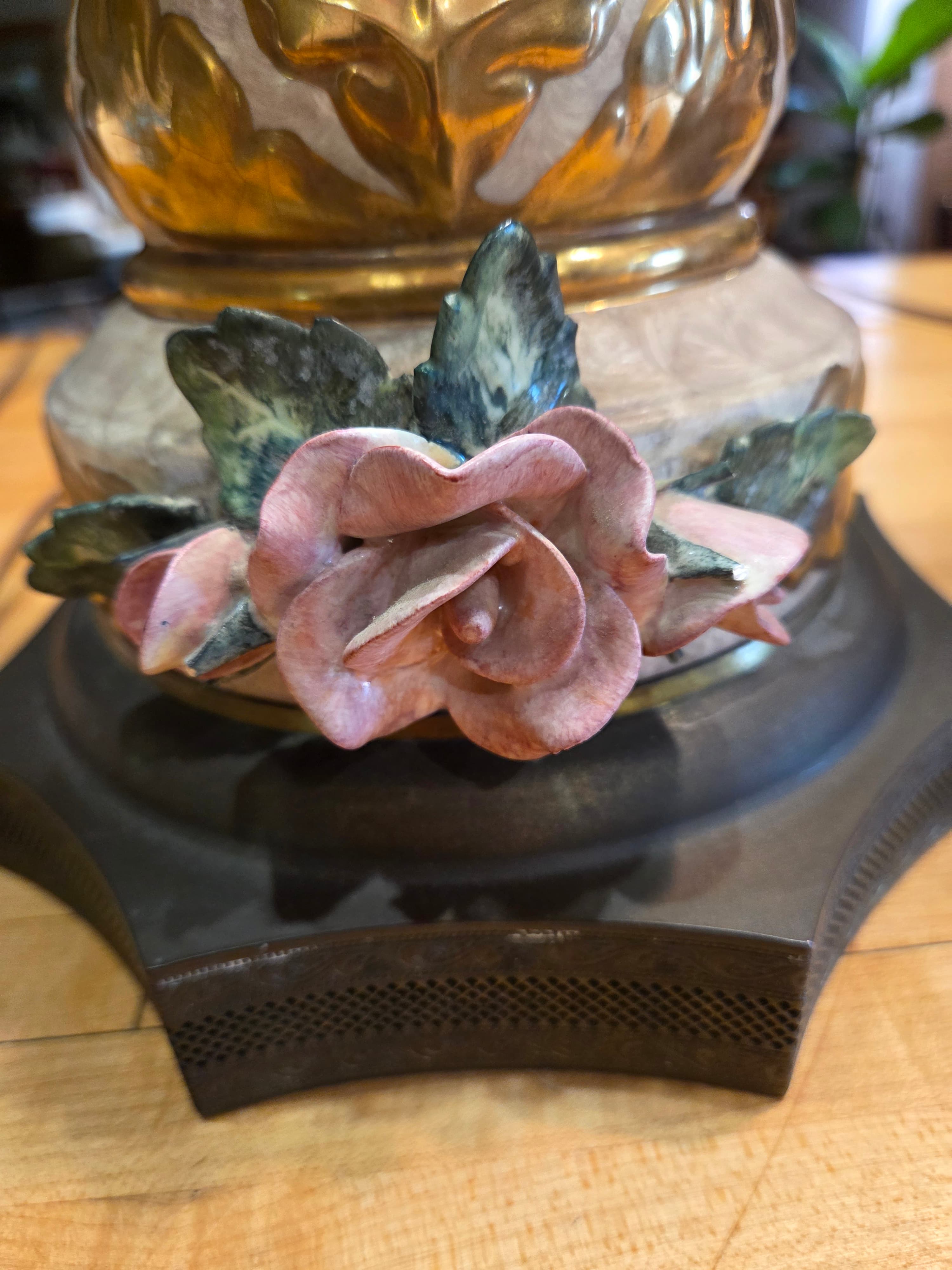 Vintage Capodimonte Style Porcelain Table Lamps 3D Pink Roses Gold Trim Pair - Thumbnail 13