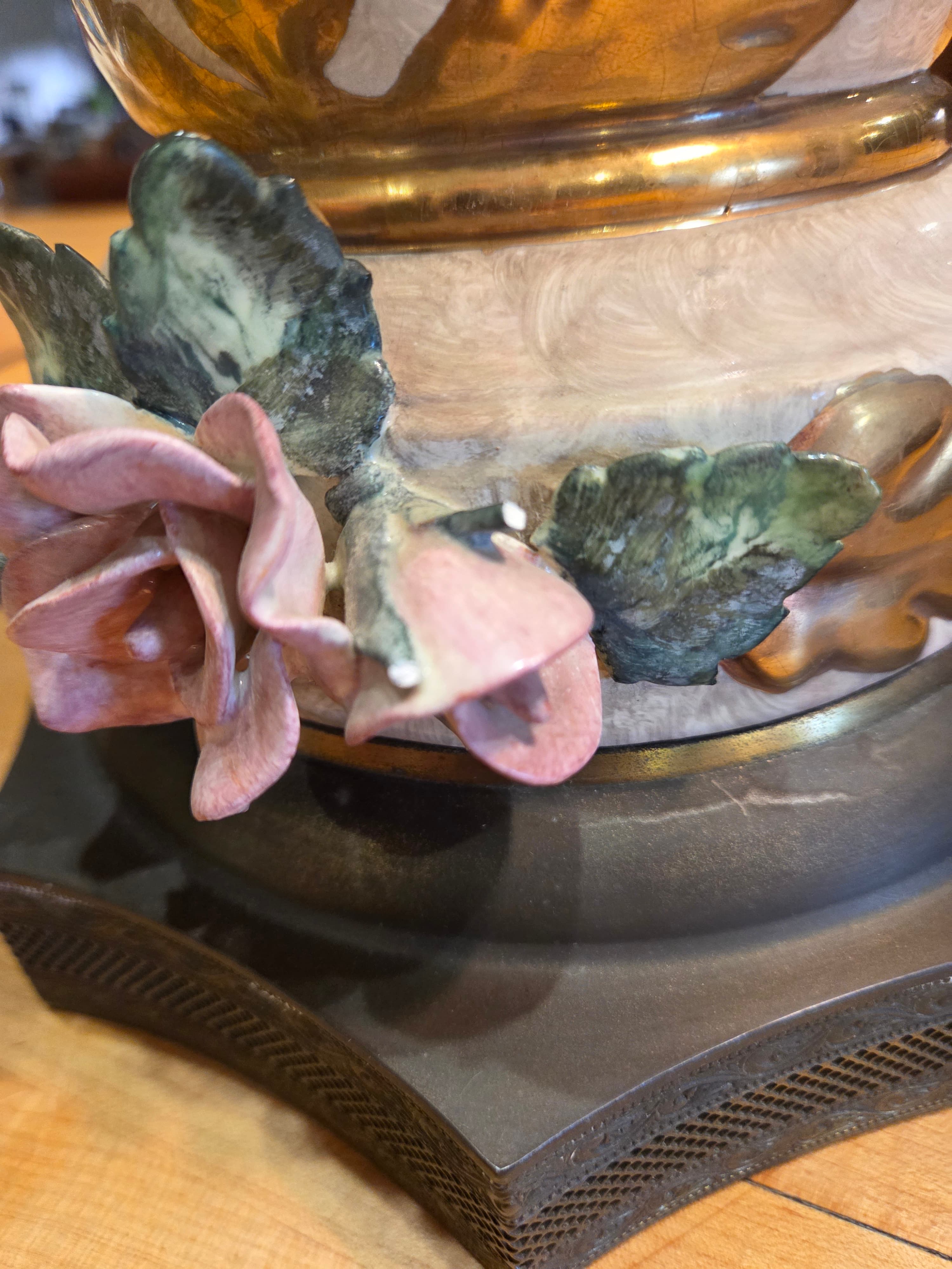 Vintage Capodimonte Style Porcelain Table Lamps 3D Pink Roses Gold Trim Pair - Thumbnail 22