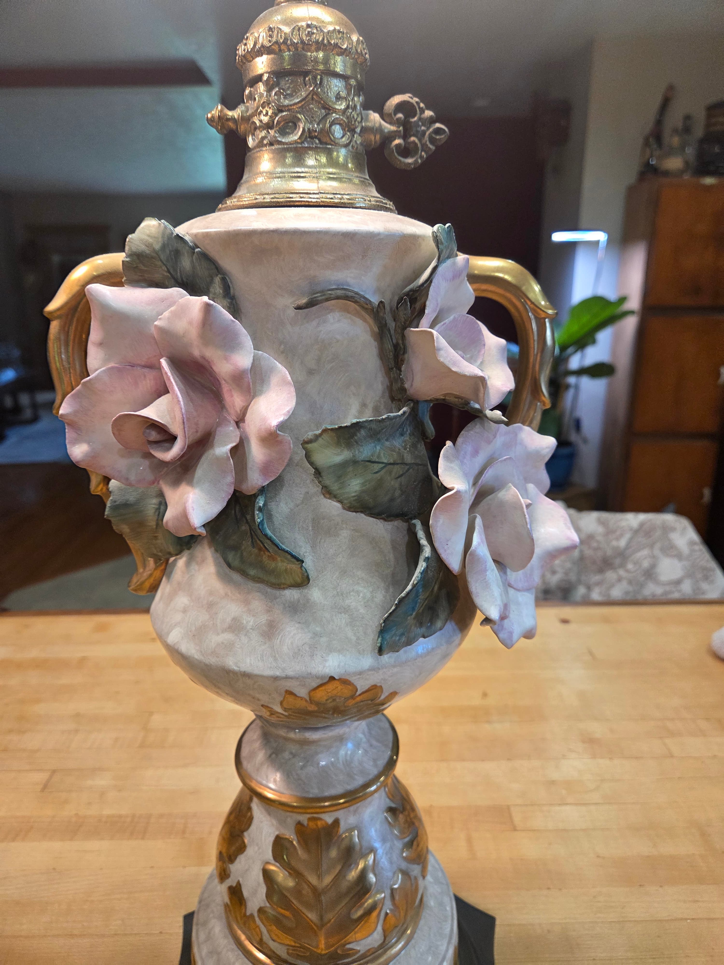 Vintage Capodimonte Style Porcelain Table Lamps 3D Pink Roses Gold Trim Pair - Thumbnail 23