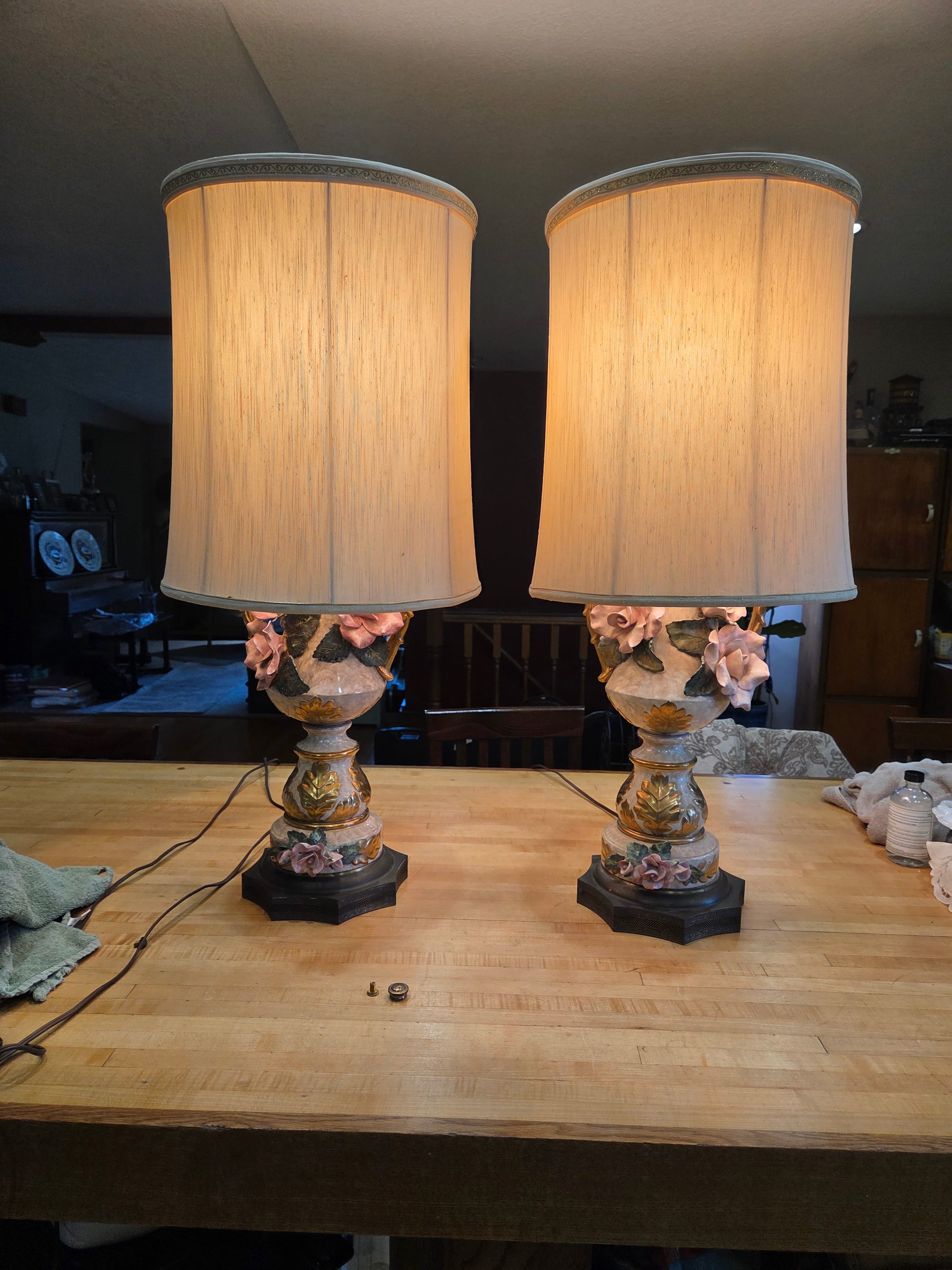 Vintage Capodimonte Style Porcelain Table Lamps 3D Pink Roses Gold Trim Pair