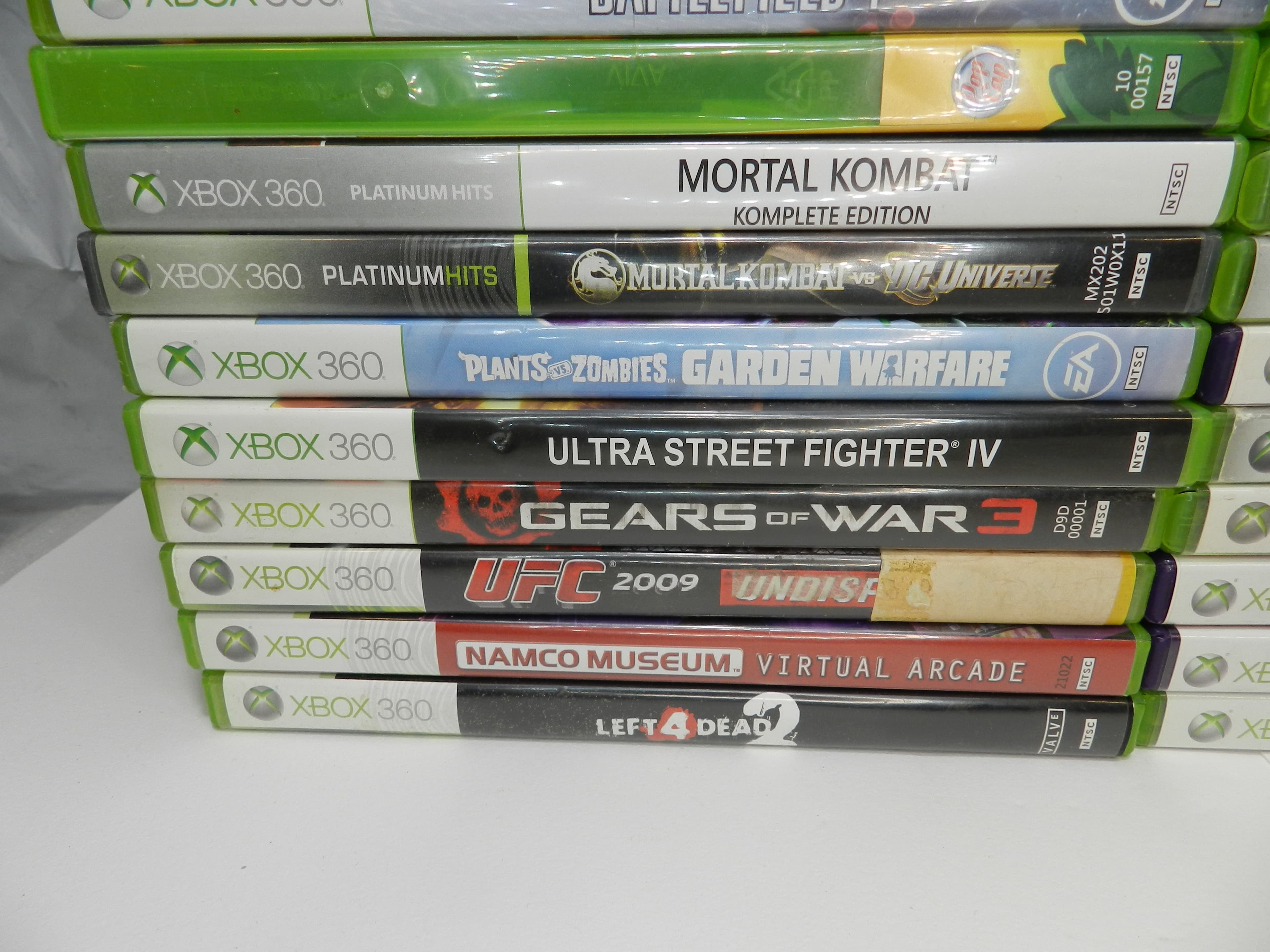 32 XBox 360 Games Call Duty Rayman Gears War Plant Zombies Banjo & more (O70M) - Thumbnail 6
