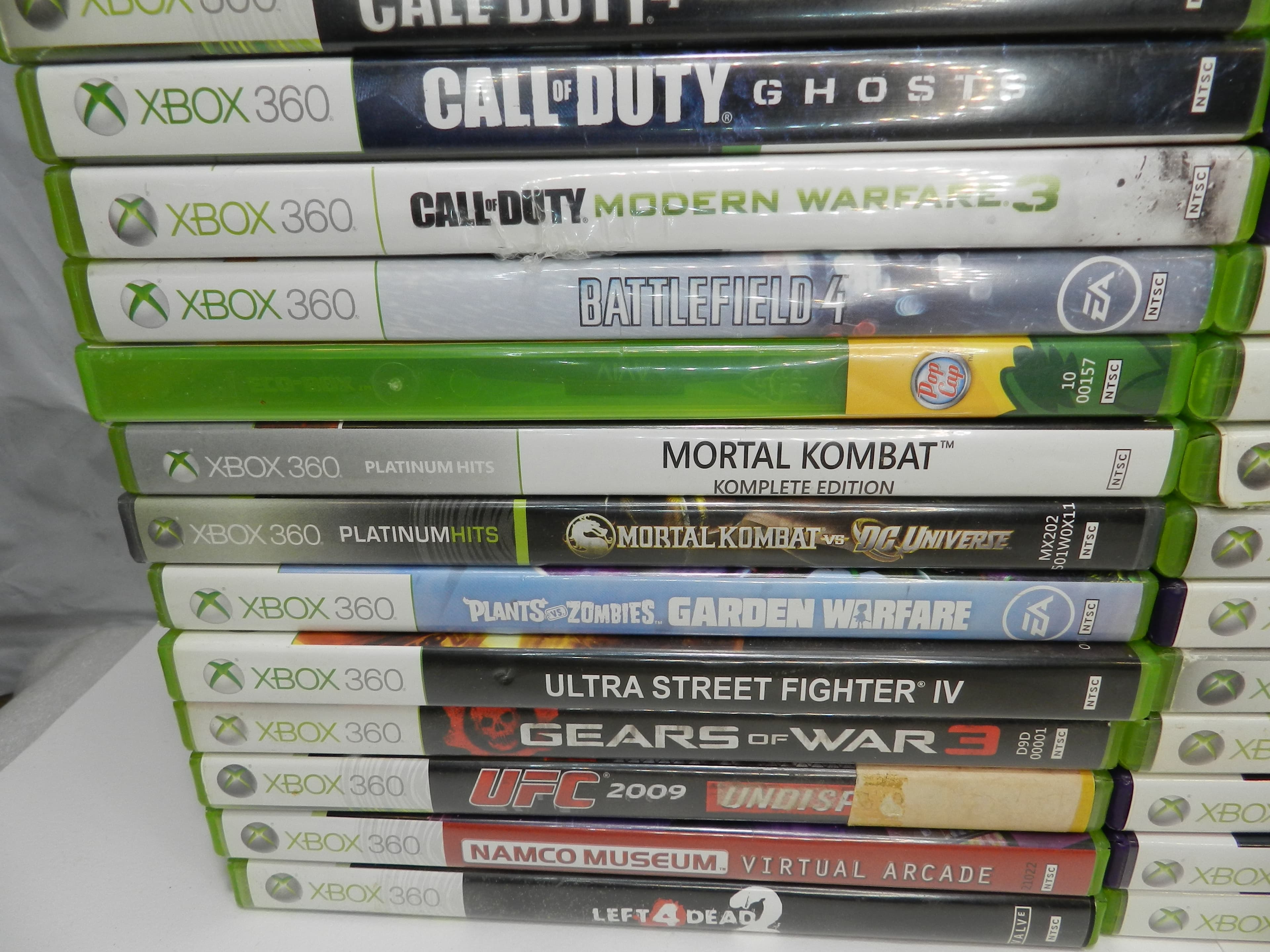 32 XBox 360 Games Call Duty Rayman Gears War Plant Zombies Banjo & more (O70M) - Thumbnail 5
