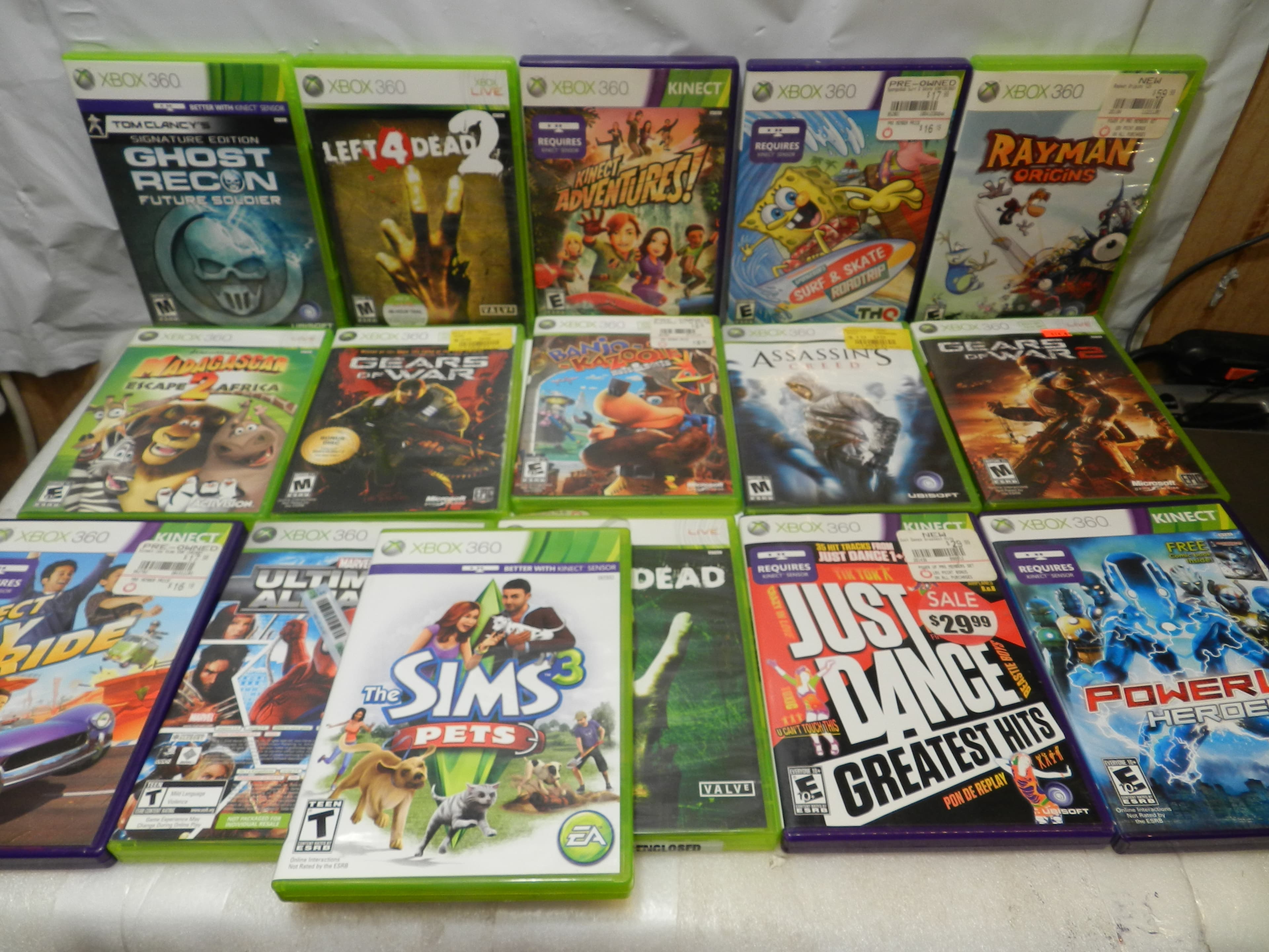 32 XBox 360 Games Call Duty Rayman Gears War Plant Zombies Banjo & more (O70M) - Thumbnail 2